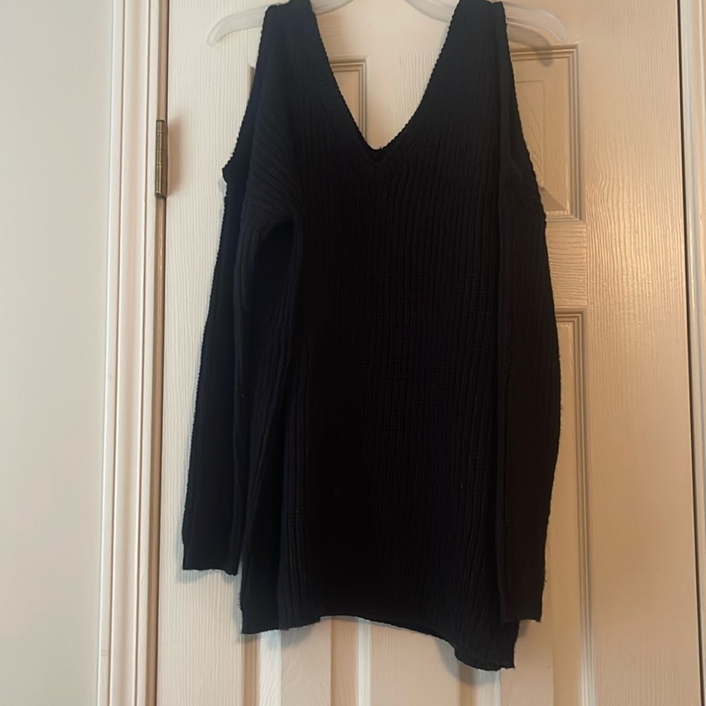 Papaya Black Sweater with Shoulders Out